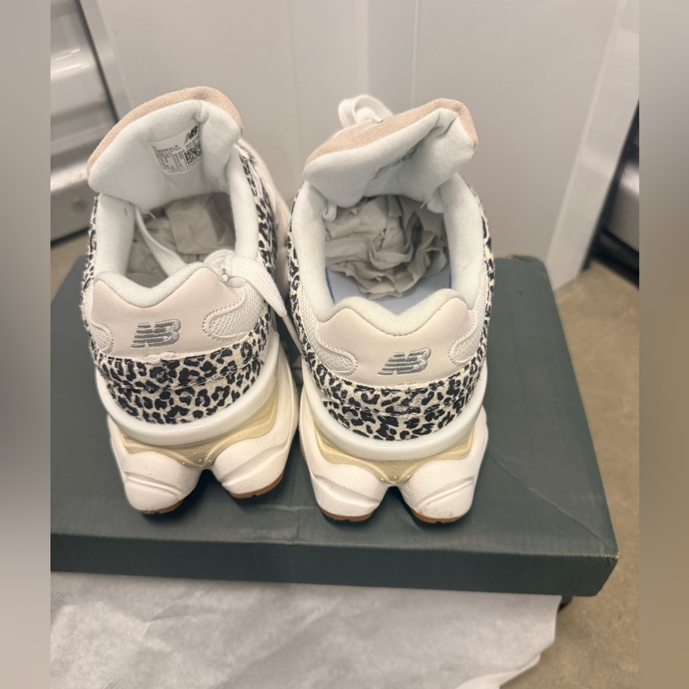 NIB-Women New Balance 9060 Leopard Print Sneakers-Exclusive Collection Size 7.5 - Picture 10 of 12